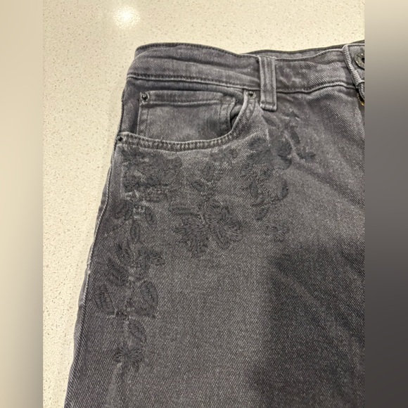 INC | Black Floral High Rise Jeans, Size 10/30 - Picture 3 of 6